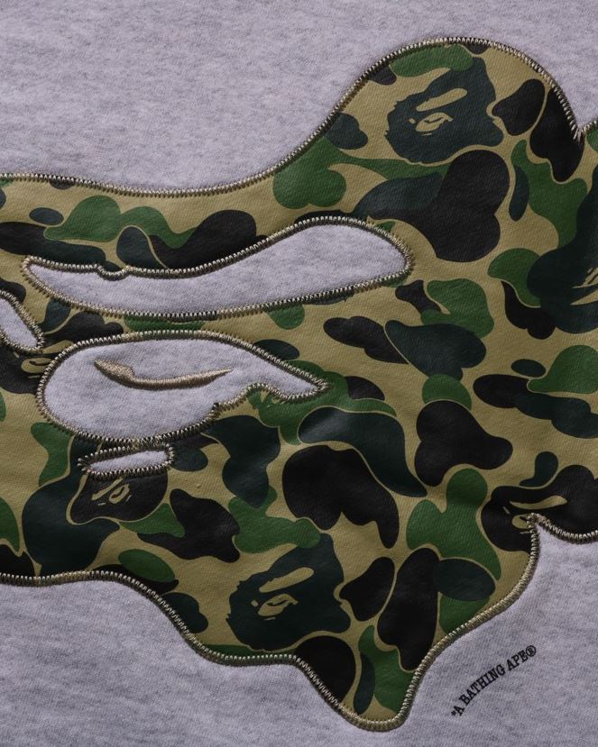 abc camo patch coupe décontractée ras du cou A Bathing Ape Hommes ZHX6N4200 gris