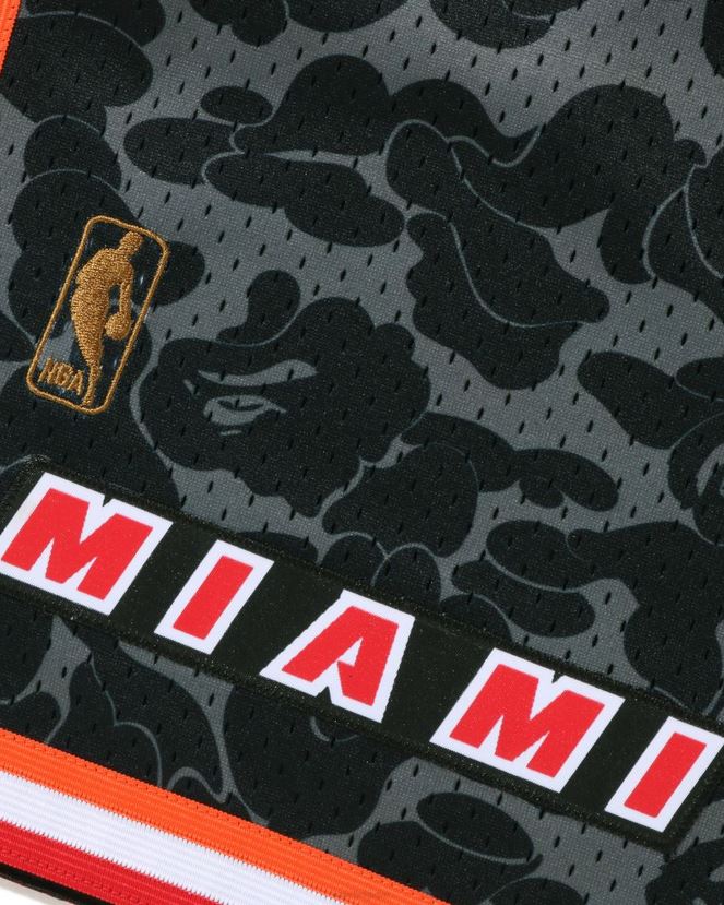 short en jersey miami heat x mn A Bathing Ape Hommes ZHX6N4371 noir
